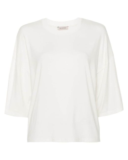The Mannei White T-Shirt mit tiefen Schultern