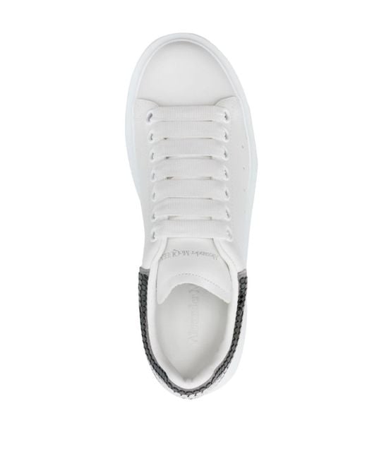 Sneakers con borchie di Alexander McQueen in White