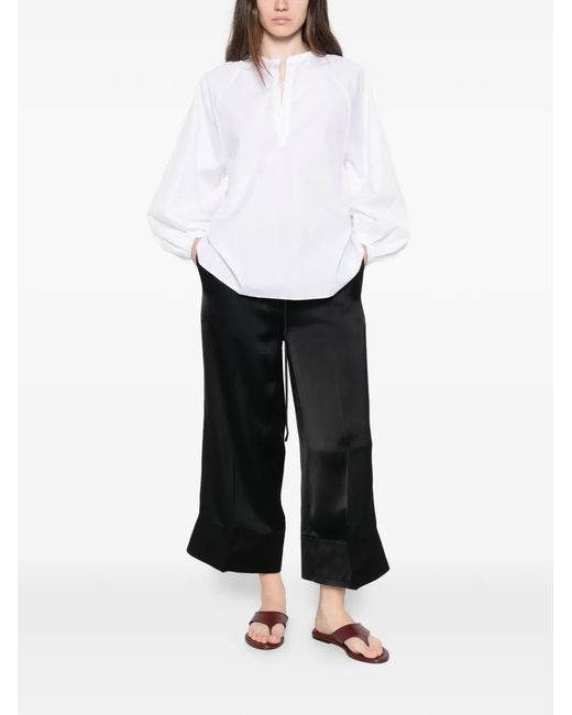 24 BLOOMING White Button Blouse