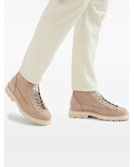 Brunello Cucinelli Nubuck Wandellaarzen in het Natural voor heren