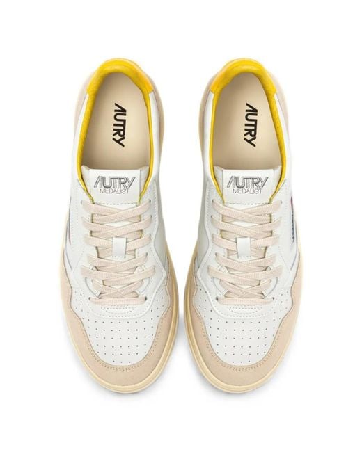 Autry White Medalist Low Sneakers