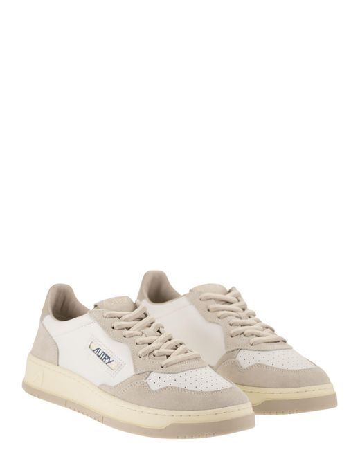 Autry White Medalist Low for men