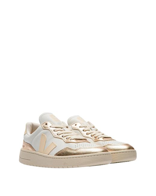 Veja White V-90