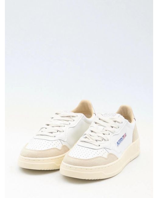 Autry White Medalist Low Sneakers