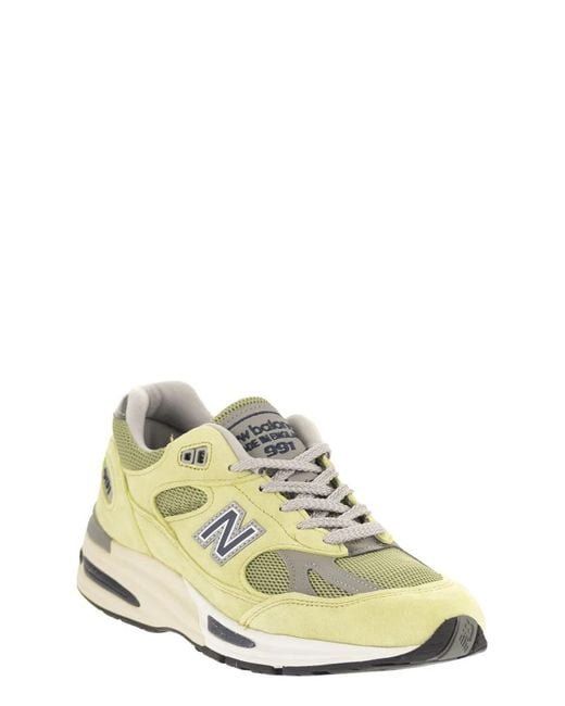 New Balance Yellow 991V2