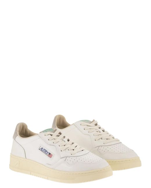 Autry White Medalist Low for men