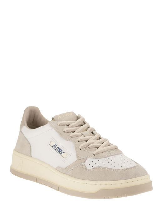 Autry White Medalist Low for men