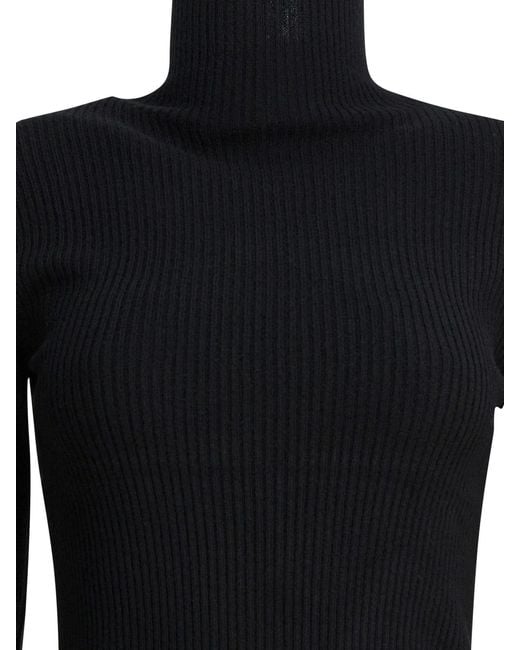 R2W Black Knitwear