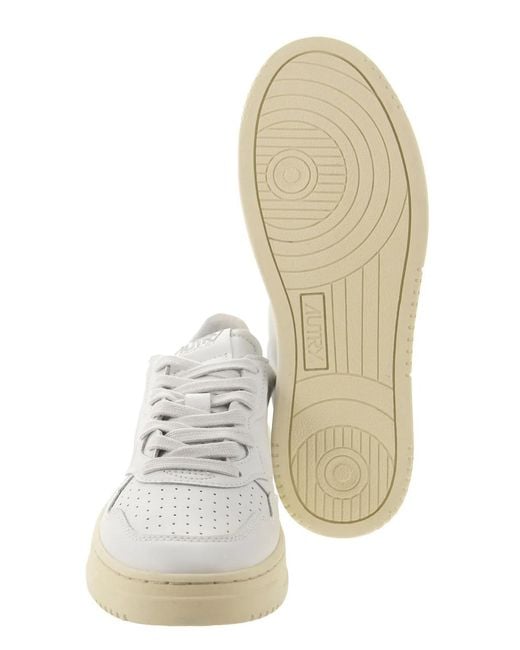 Autry White Medalist Low for men