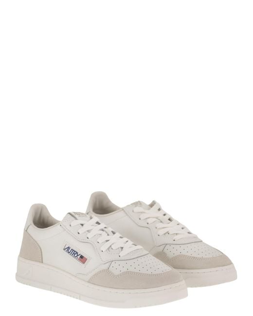 Autry White Medalist Low for men