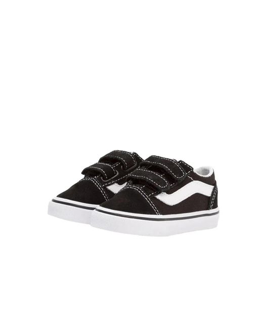 Vans Black "Old Skool" Sneaker