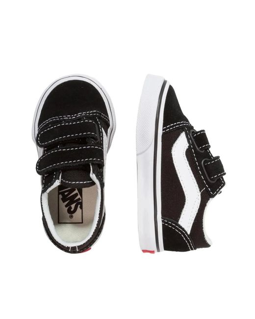 Vans Black "Old Skool" Sneaker