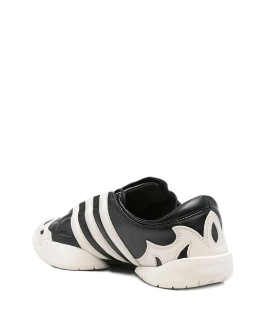Y-3 Black Regu 2002" Sneakers