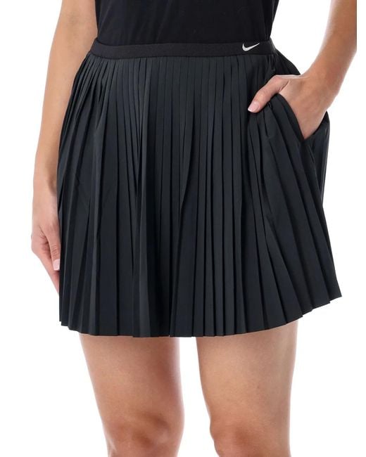 Nike Black Pleated Mid-Rise Skirt
