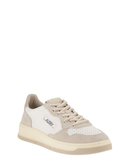 Autry White Medalist Low for men