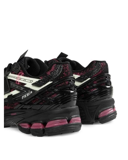 New Balance Black 1906