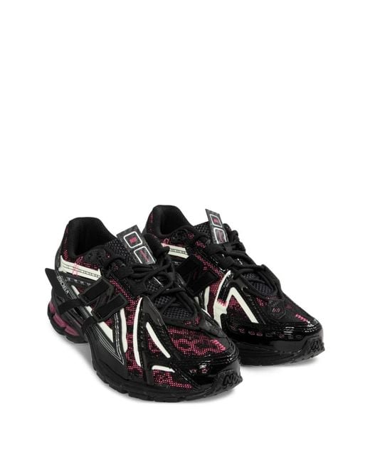 New Balance Black 1906