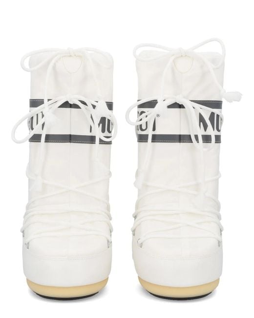 Moon Boot White "Icon" Boot