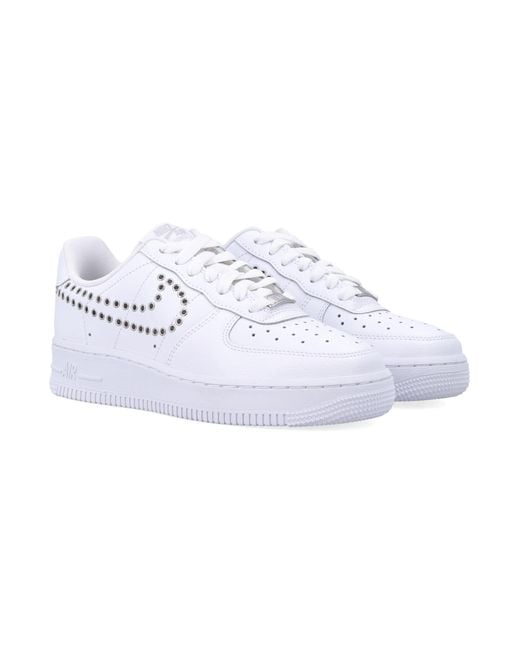 Nike White Air Force 1 '07 Lv8 Sneakers
