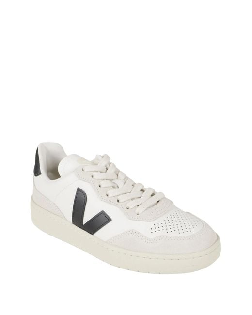 Veja White V-90 for men