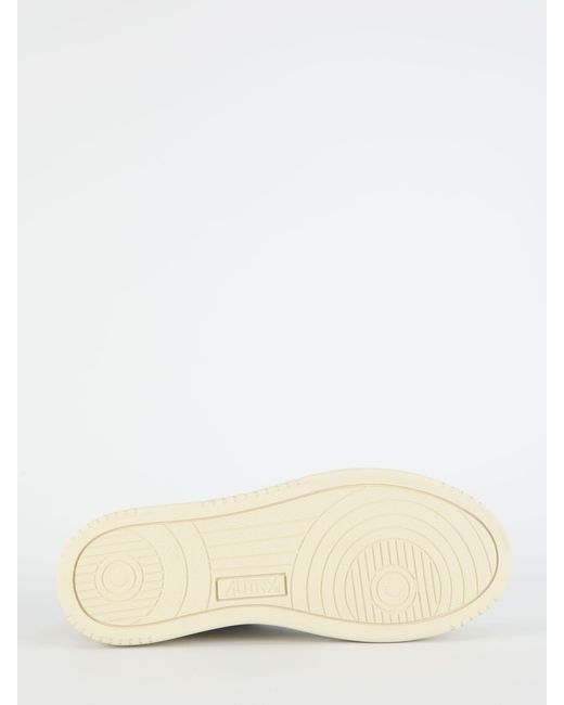 Autry White Medalist Low-Top Leather Sneakers With Retro Eighties Tennis-Style Design