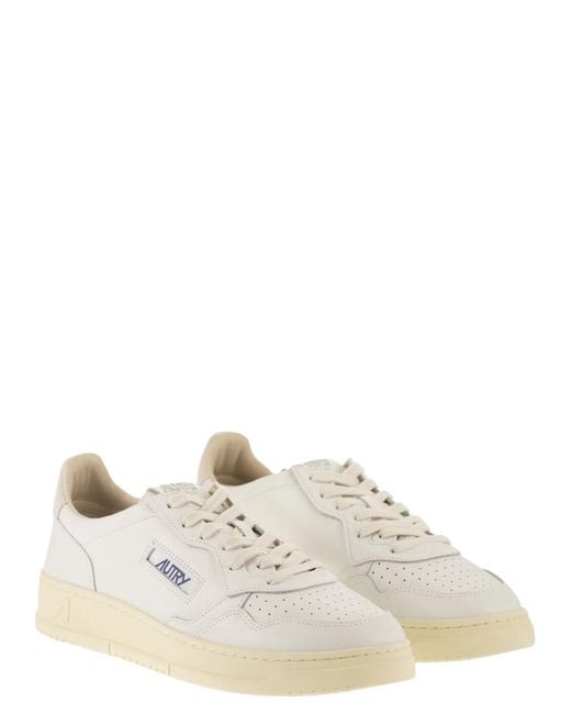Autry White Medalist Low for men