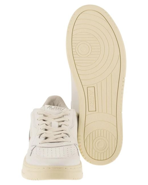 Autry White Medalist Low for men
