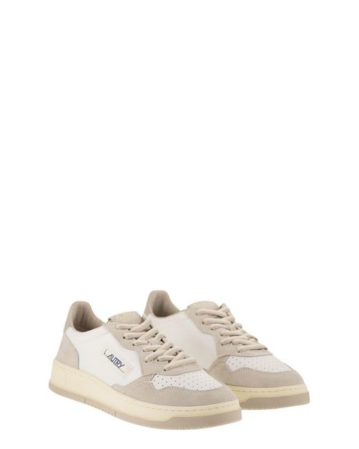 Autry White Medalist Low for men