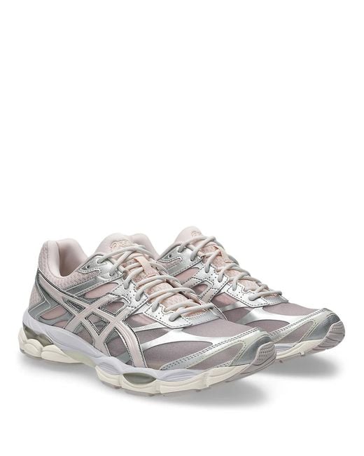 Asics White Gel-Cumulus 16 Sneakers