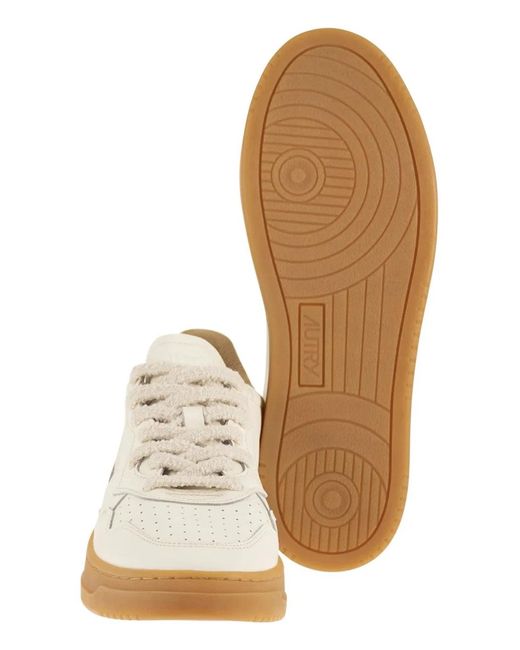 Autry White Medalist Low for men