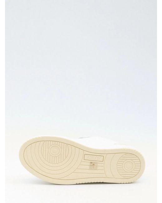 Autry White Medalist Low Sneakers