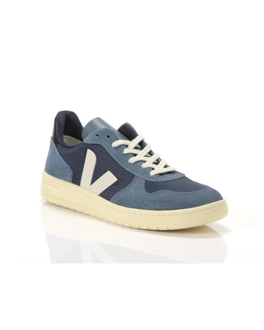 Veja Blue Low-Top Sneaker