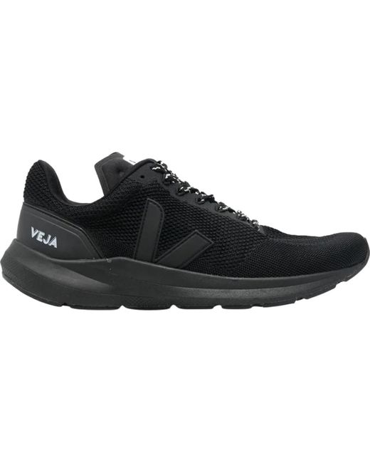 Veja Black Low-Top Sneaker