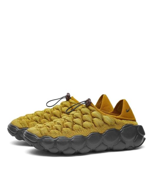 Nike Green Low-Top Sneaker