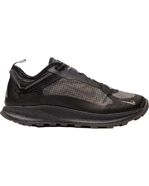 Nike Black Low-Top Sneaker