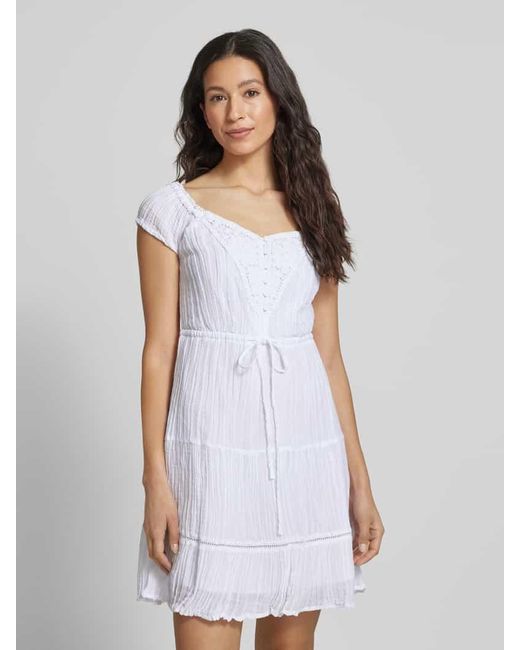 Guess White Minikleid mit Square-Neck-Ausschnitt