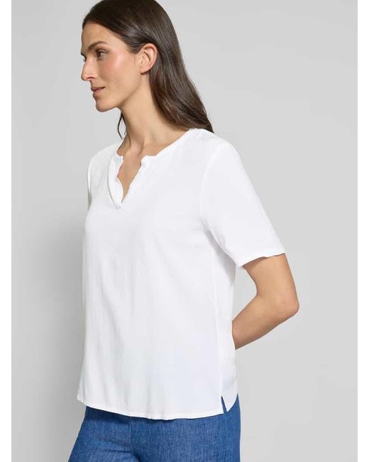 Christian Berg Women White Regular Fit Blusenshirt Mit V-Ausschnitt
