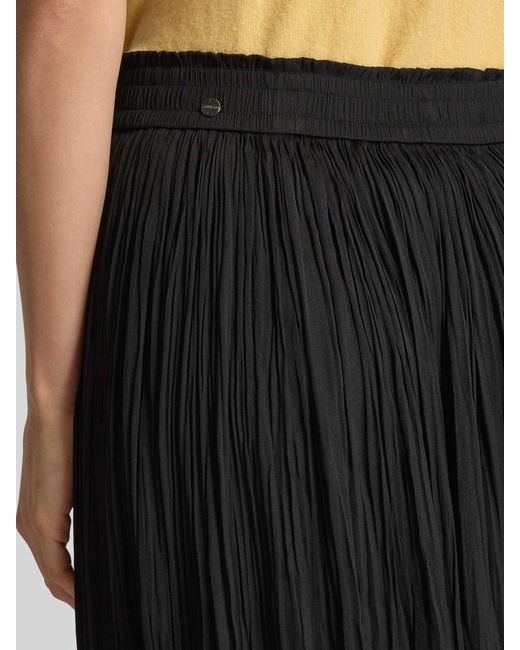 Marc Cain Midirok Met Plissévouwen in het Black