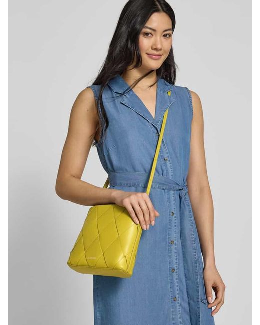 Calvin Klein Yellow Handtasche in Flecht-Optik