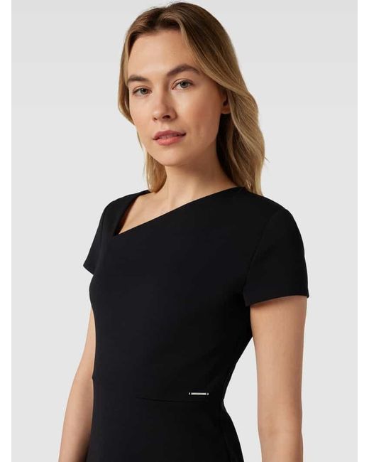 Calvin Klein Black Knielanges Kleid mit Label-Detail Modell 'SCUBA CREPE'