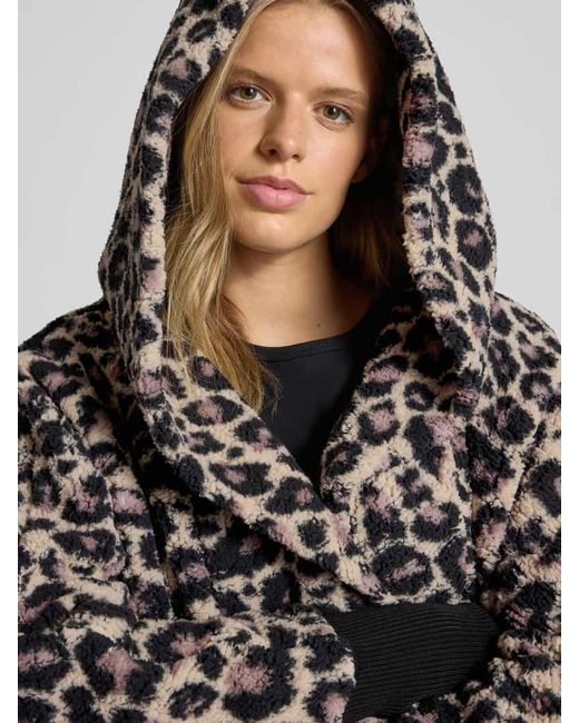 Noisy May Black Regular Fit Mantel aus Kunstfell Modell 'Cuddle'