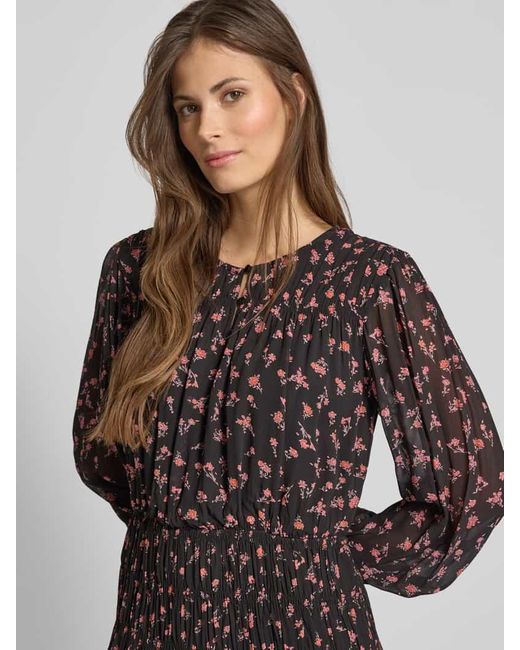 MSCH Copenhagen Black Knielanges Kleid mit Schlüsselloch-Ausschnitt