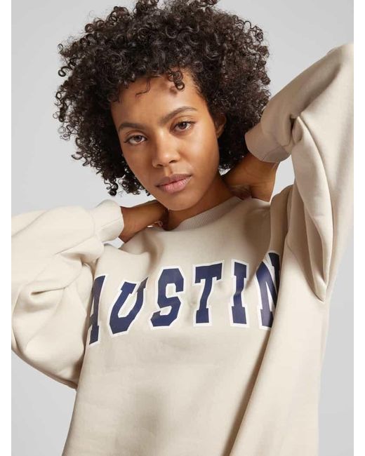 Gina Tricot Natural Sweatshirt mit Statement-Print Modell 'Riley'