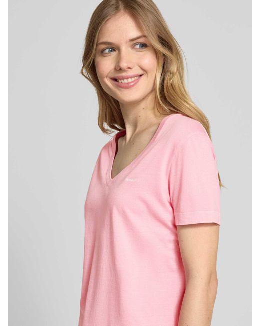 Gant T-Shirt Met Geribde V-Hals in het Pink