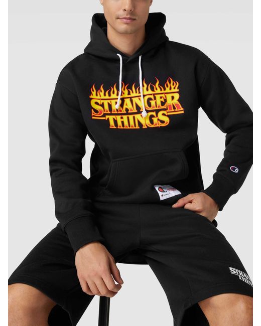 Champion Hoodie mit Logo-Stitching - x Stranger Things in Black für Herren