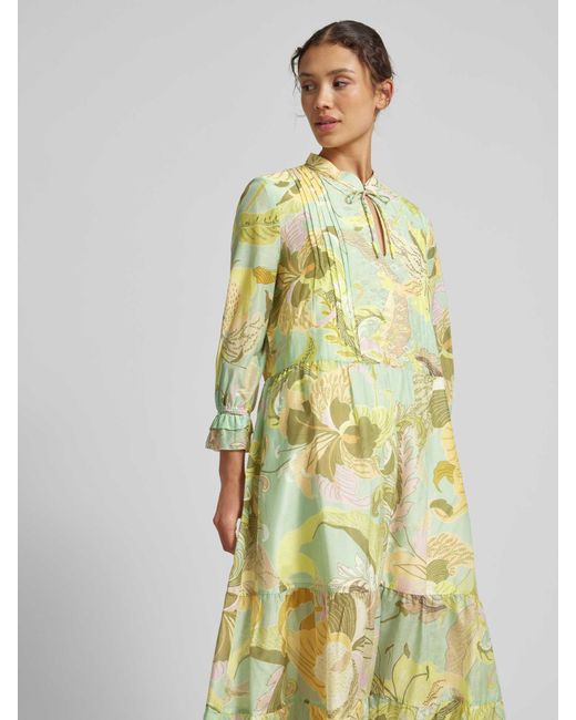 Marc Cain Maxi-jurk Met Druppelvormige Hals in het Yellow