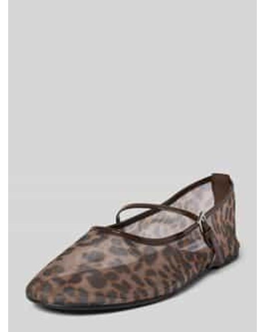 Steve Madden Ballerina's Met Doornsluiting in het Brown