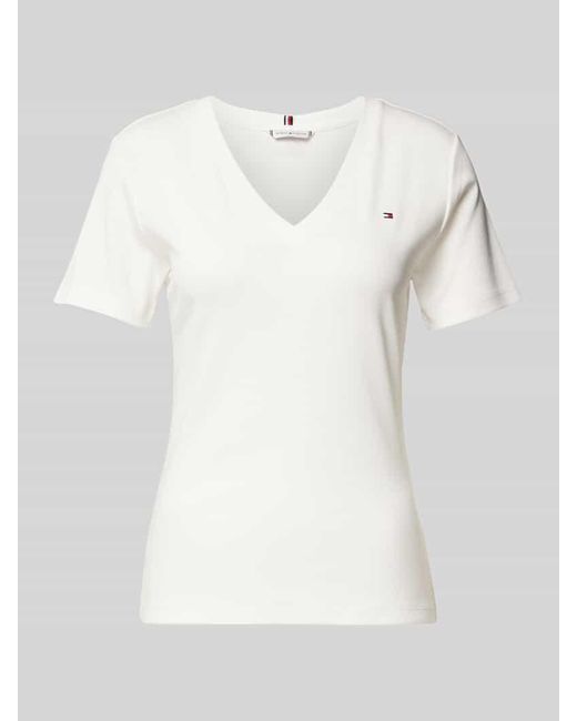 Tommy Hilfiger Natural Slim Fit T-Shirt mit Logo-Stitching Modell 'CODY'
