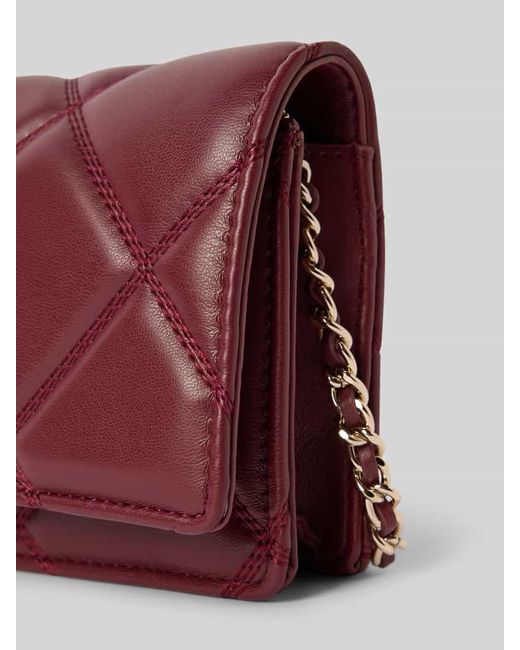 Steve Madden Red Crossbody Bag mit Logo-Applikation Modell 'Bendue'
