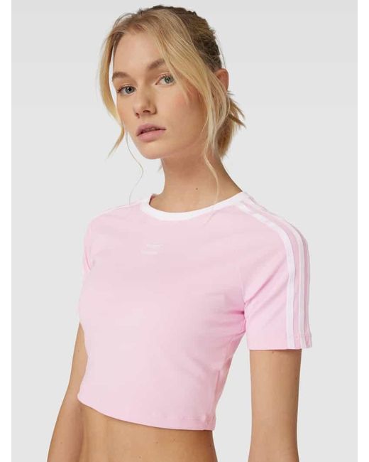 Adidas Originals Pink Cropped T-Shirt mit Galonstreifen